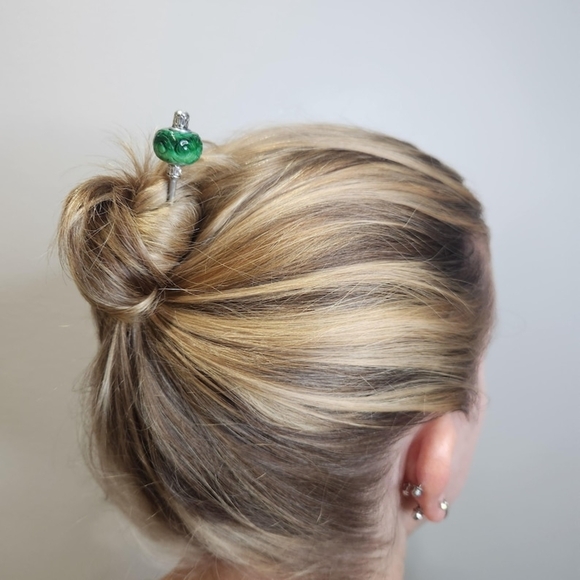 🌿 Jadesong Orb Stainless Steel Hair Stick, Carved Burmese Jade Epic Updo Pin - Picture 3 of 9